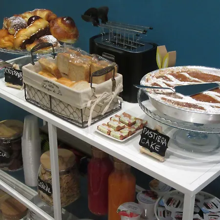 Alojamento de Acomodação e Pequeno-almoço Gea Nápoles